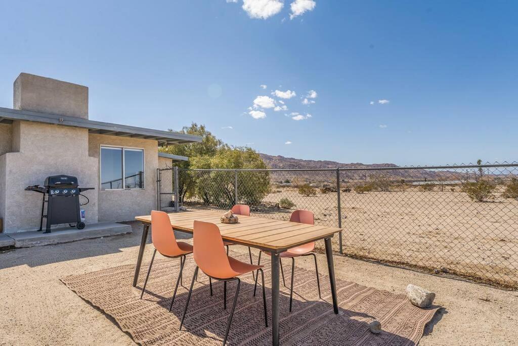 The Maude House * Twentynine Palms